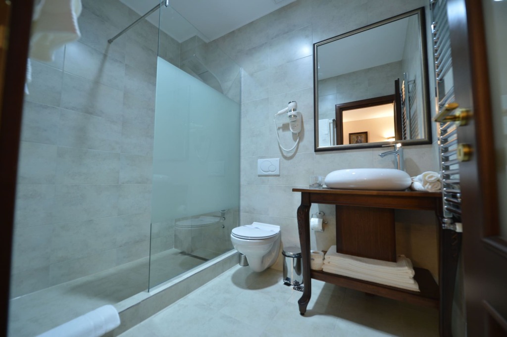 Noblesse Boutique Hotel - 628