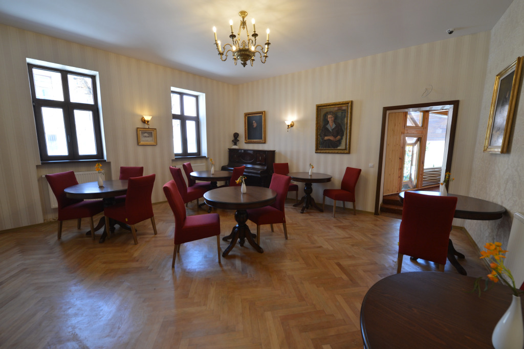 Noblesse Boutique Hotel - 296