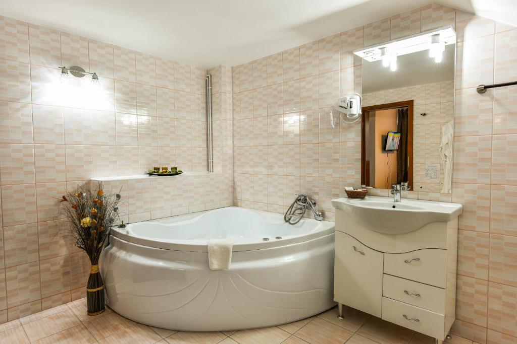 Noblesse House - 909