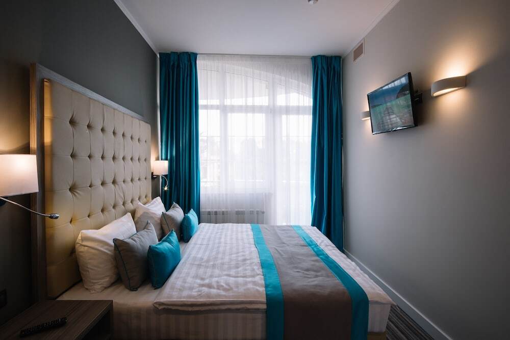 Norm Hill Hotel - 437