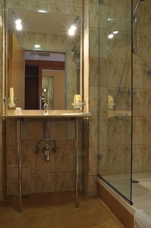 North Star Continental Resort - 565
