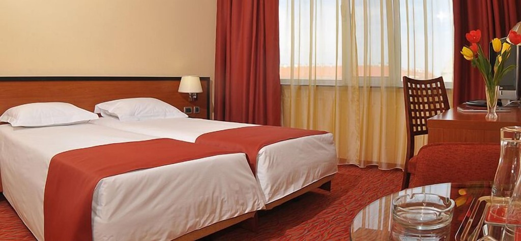 North Star Continental Resort - 522