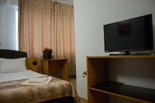 N&S Hotel - 807