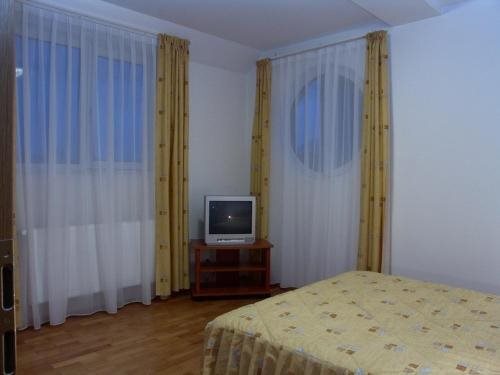Oasis Hotel - 56