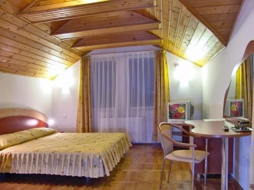 Oasis Hotel - 680