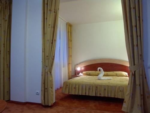Oasis Hotel - 960
