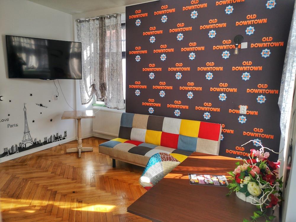 Old Downtown Hostel - 834
