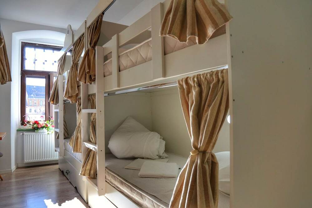 Old Downtown Hostel - 46