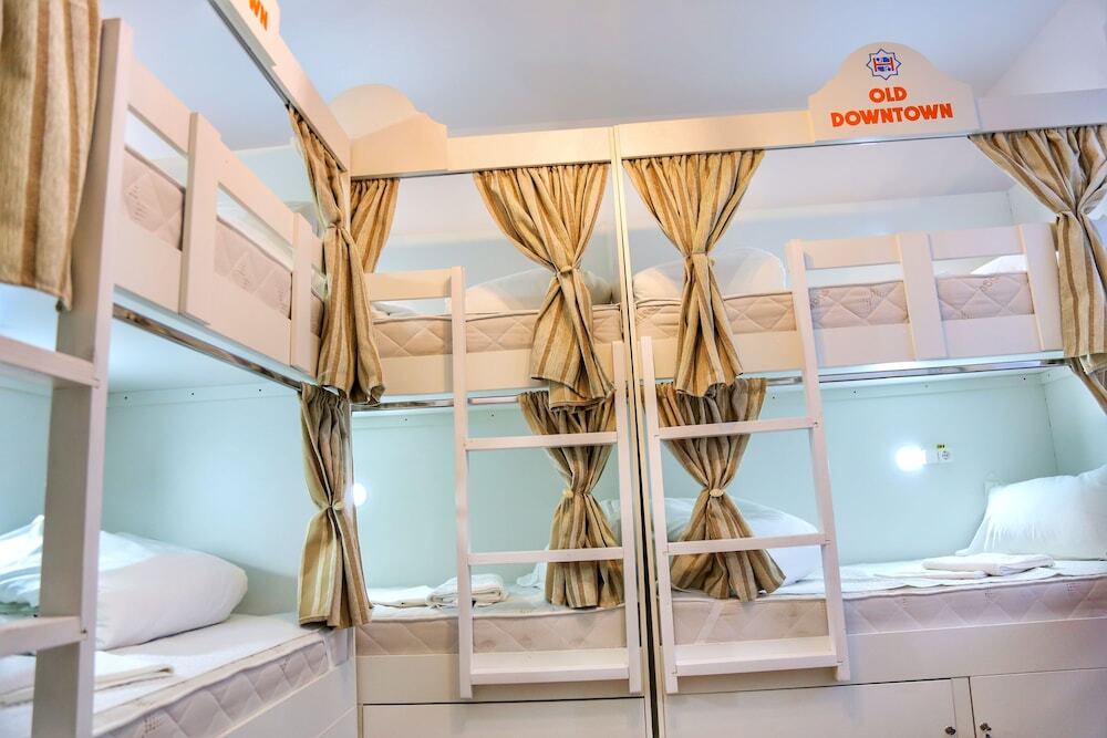 Old Downtown Hostel - 753