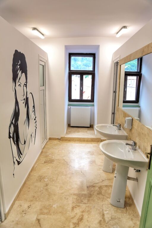 Old Downtown Hostel - 126
