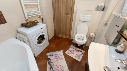 Old Town Apartment - 913