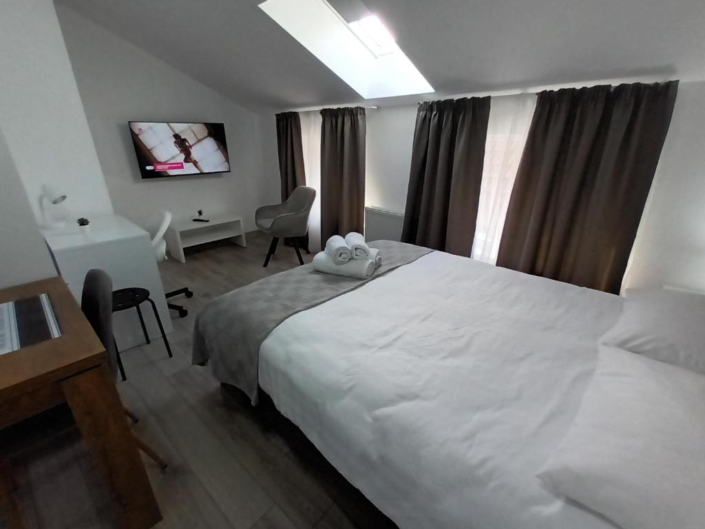 Old Town Studio Apartments - 3