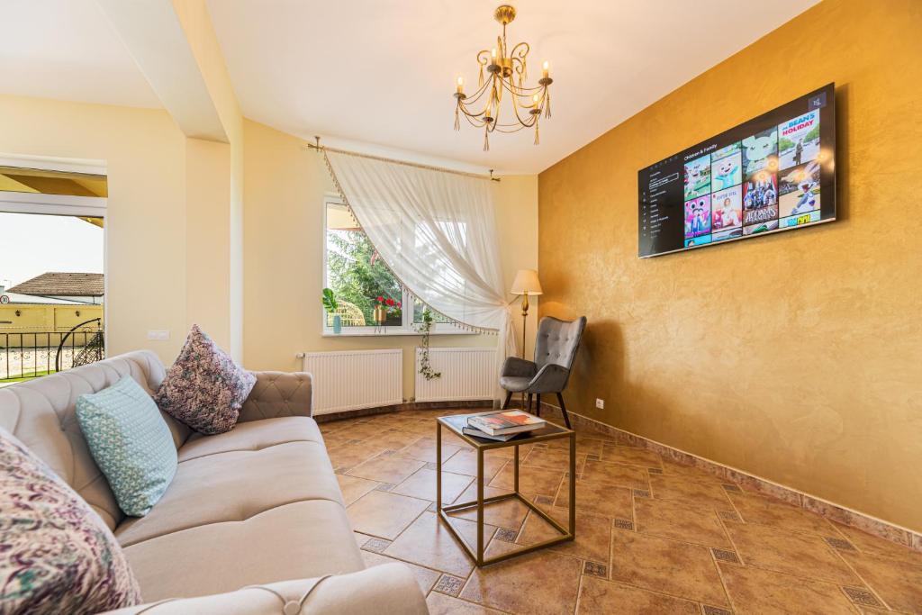 Orchard Villa - 712