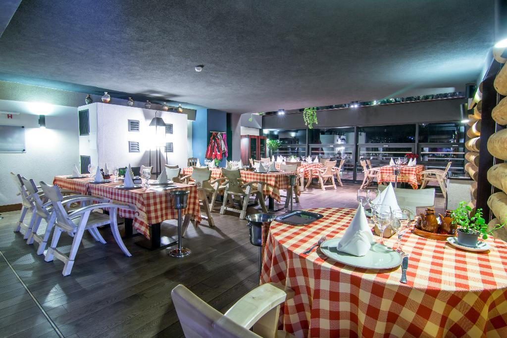 Hotel Orizont - 987