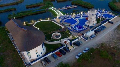 Peninsula Resort - 33