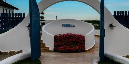 Peninsula Resort - 425