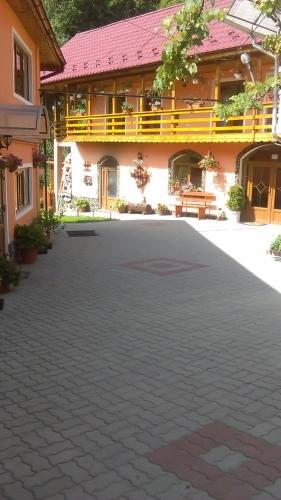 Pension Calborean - 723