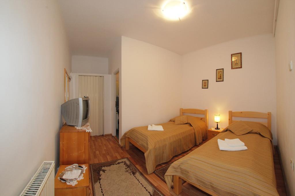 Casa Râșnoveană - 867