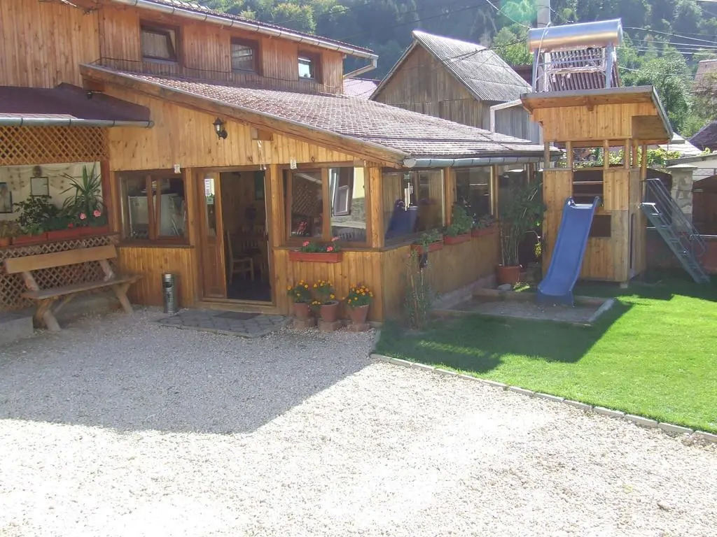 Casa Râșnoveană - 975