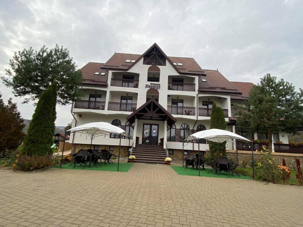 Pension Elegance - 685