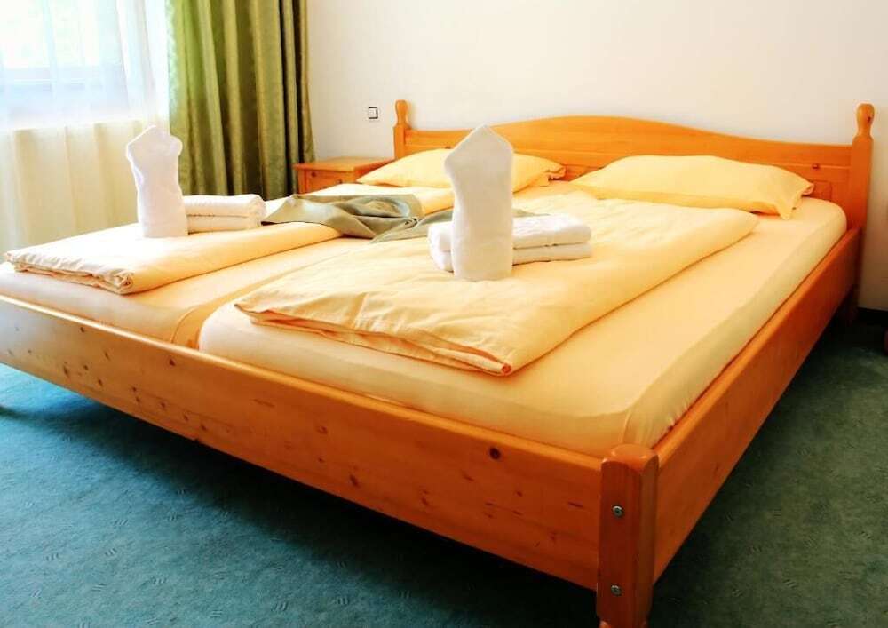 Pensiunea Mai - 250