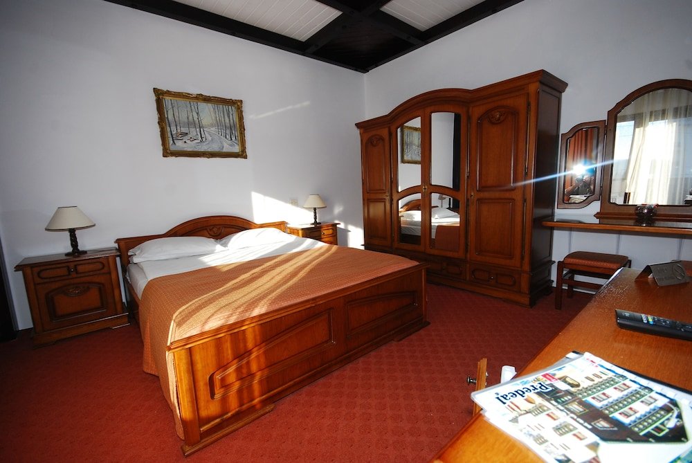 Pension Regina - 889