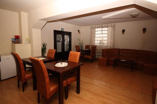 Pension Sinaia - Casa Ta - 271