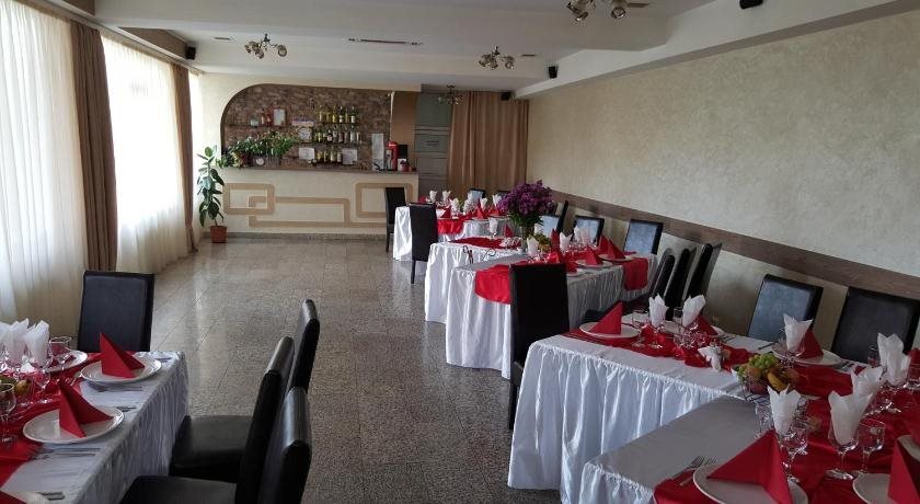 Pensiune Restaurant Avangarde - 304