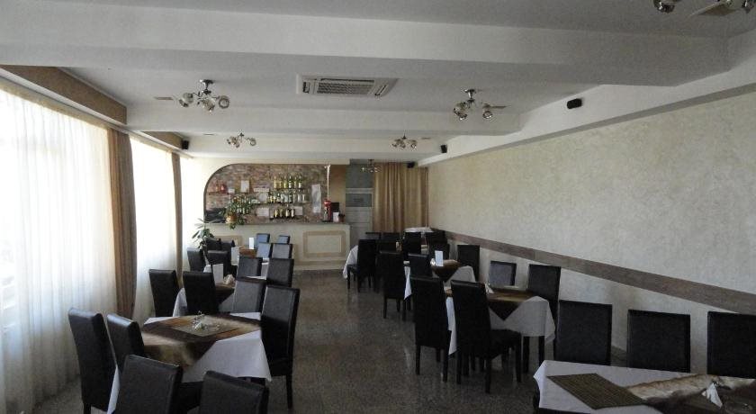 Pensiune Restaurant Avangarde - 132