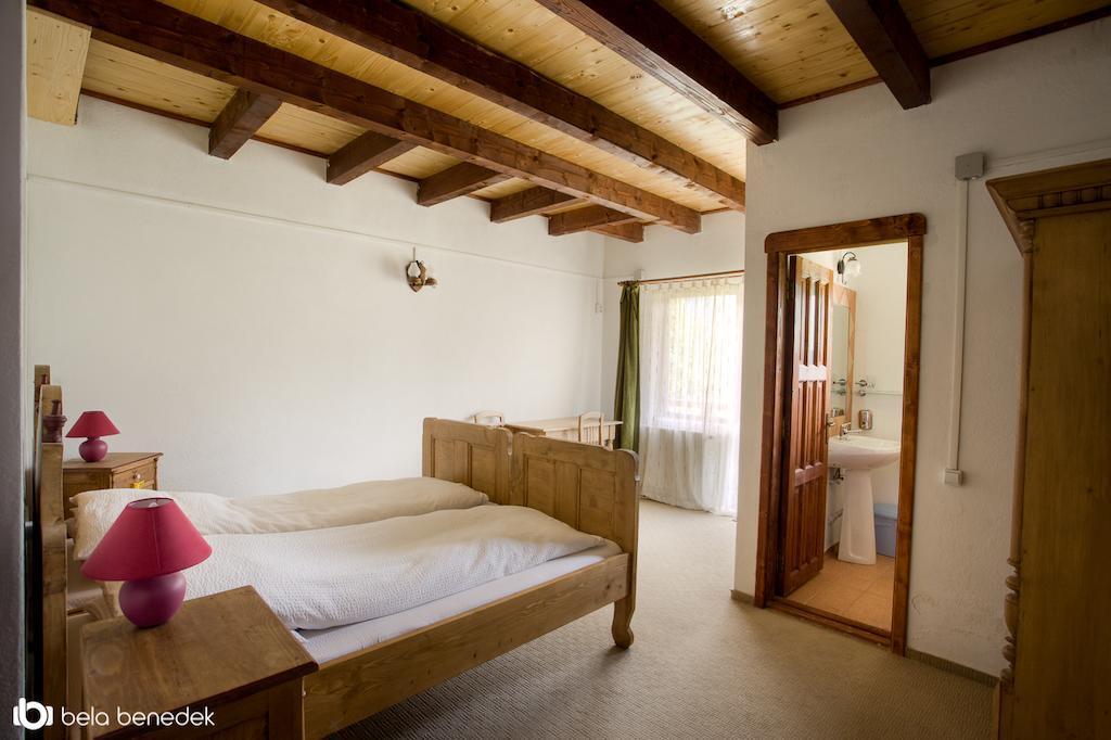 Casa langa rau - 847