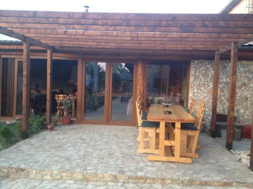 Pensiunea Casa Serban - 675