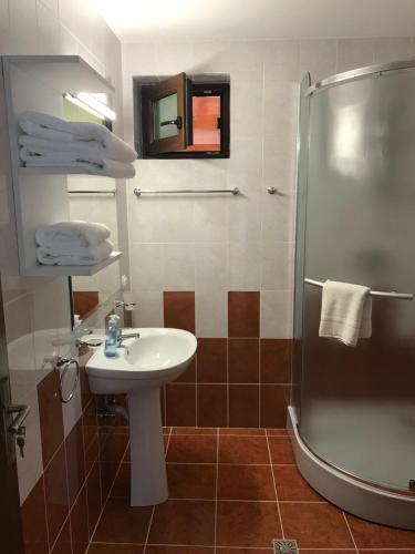 Pensiunea Granada - 229