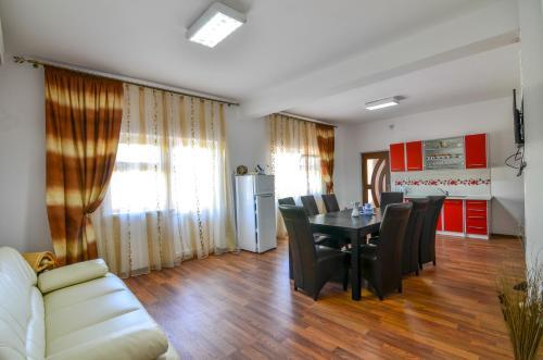 Pensiunea Milică - 231