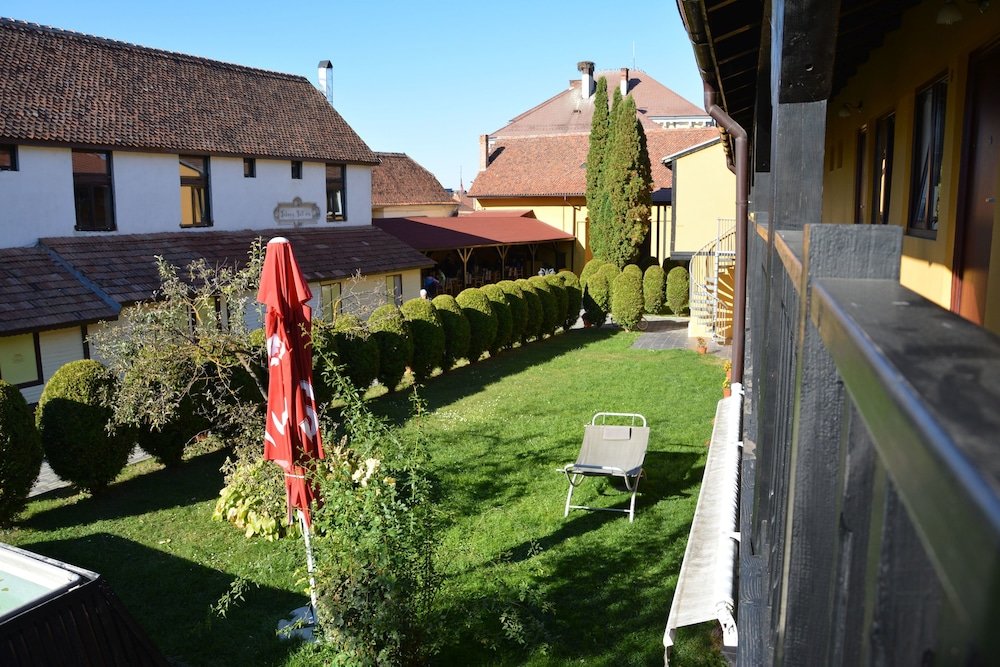 Cristian Inn - 589