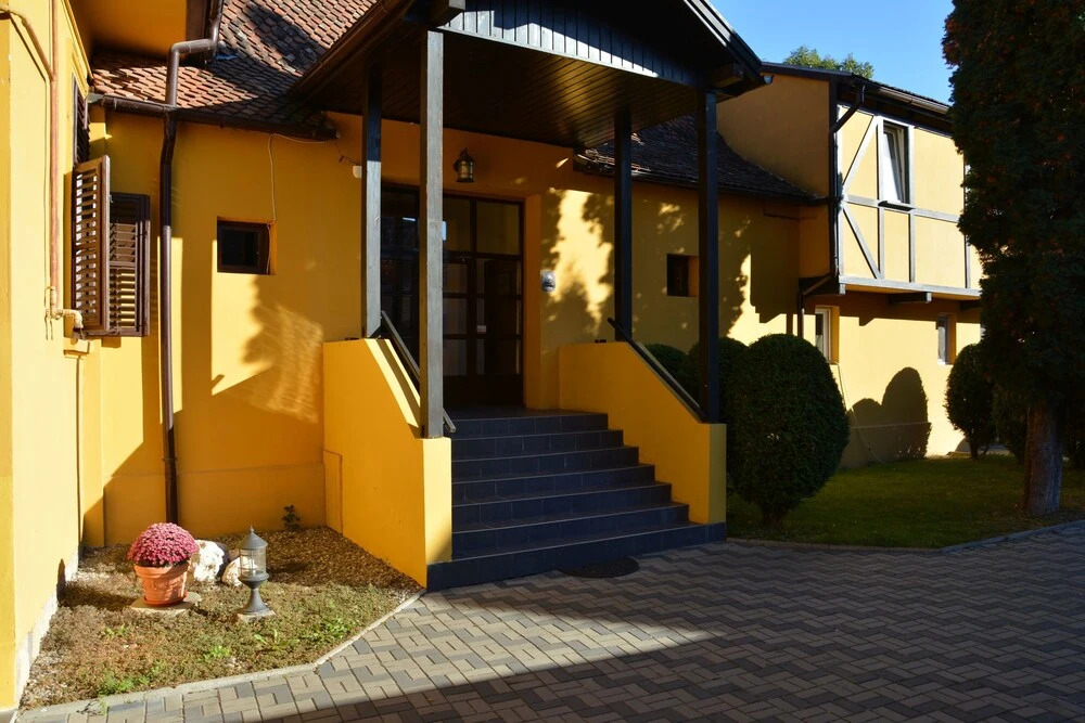Cristian Inn - 612