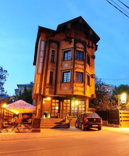 Lavric Bistro Pension - 87