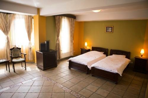 Lavric Bistro Pension - 216