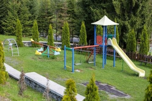 Pensiunile Zori de Zi si Apus de Soare - 745