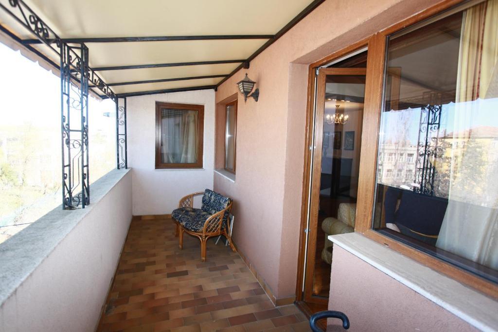 Penthouse Renasterii - 689