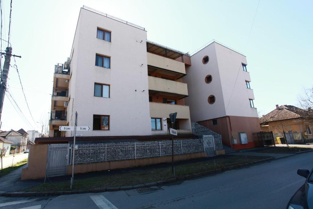 Penthouse Renasterii - 677
