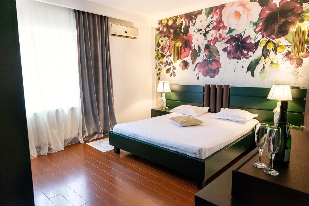 Phoenicia Suites - 859