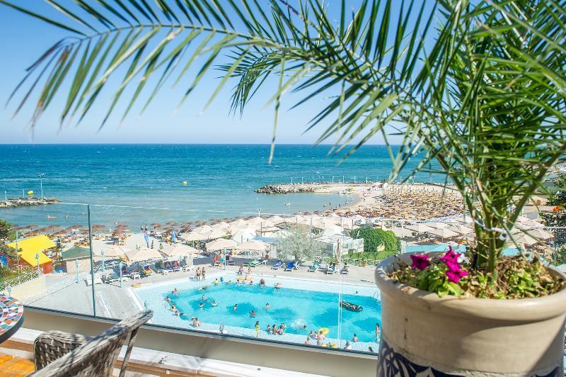 Phoenicia Blue View - 547