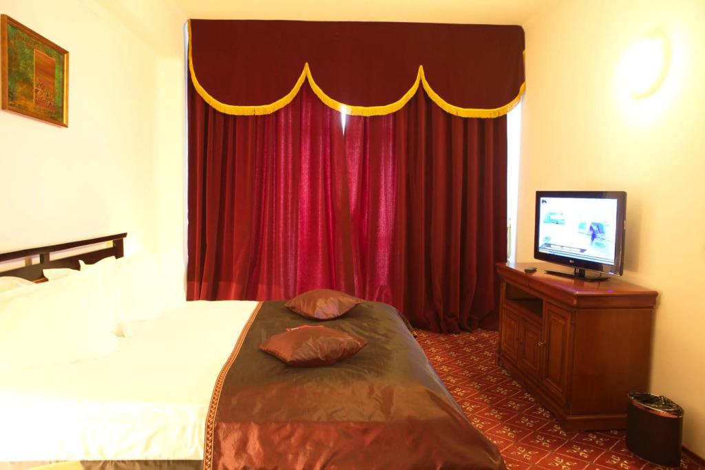 Phoenicia Grand Hotel - 224