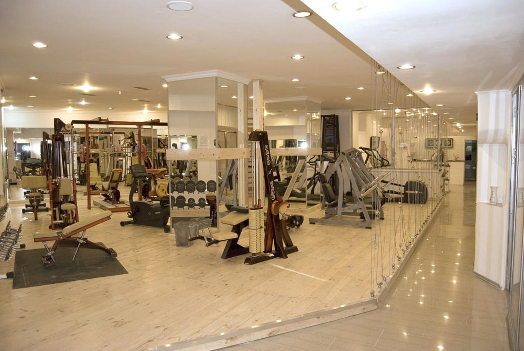 Phoenicia Grand Hotel - 878