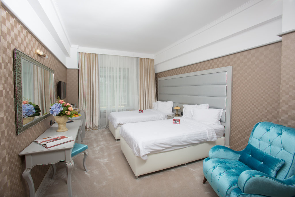 Phoenicia Grand Hotel - 475