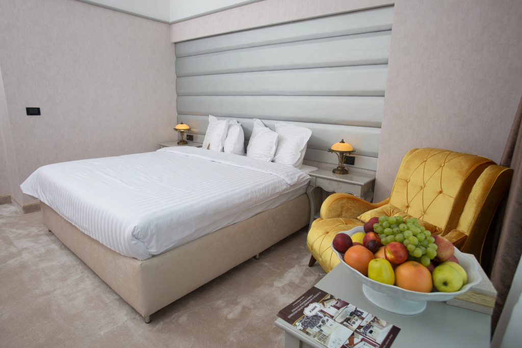 Phoenicia Grand Hotel - 888