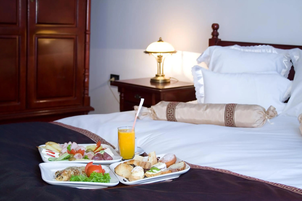 Phoenicia Grand Hotel - 486