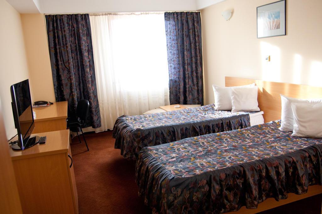Hotel Phoenix - 522