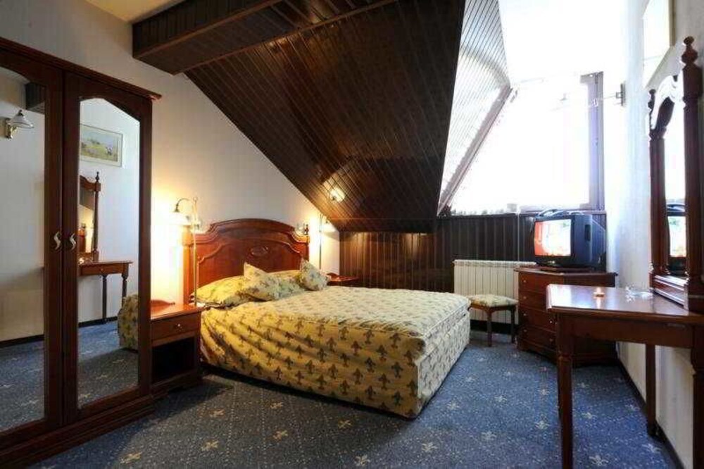 Phoenix Spa Hotel - 786