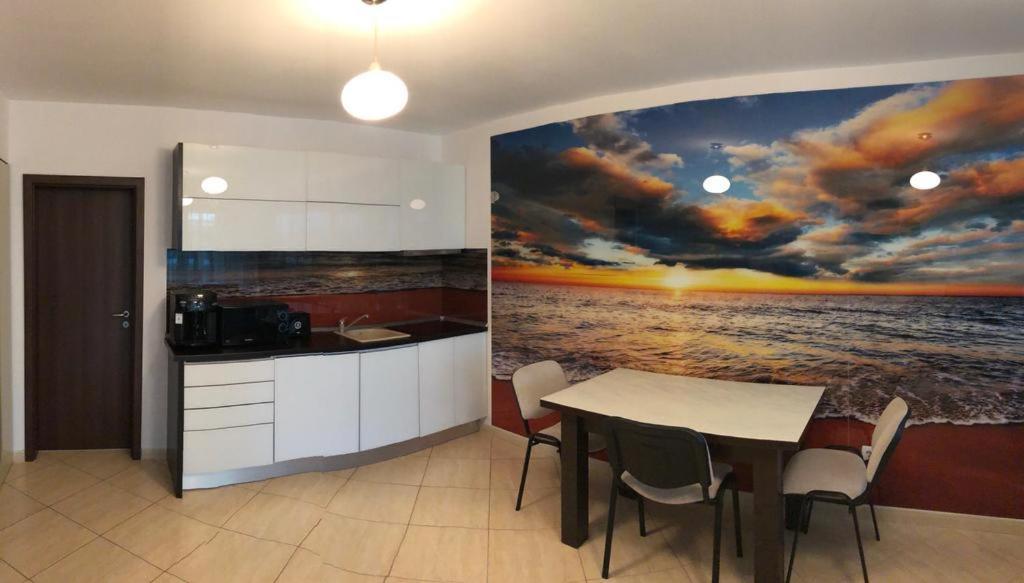 Piano Bar Holidays Apartments - 137